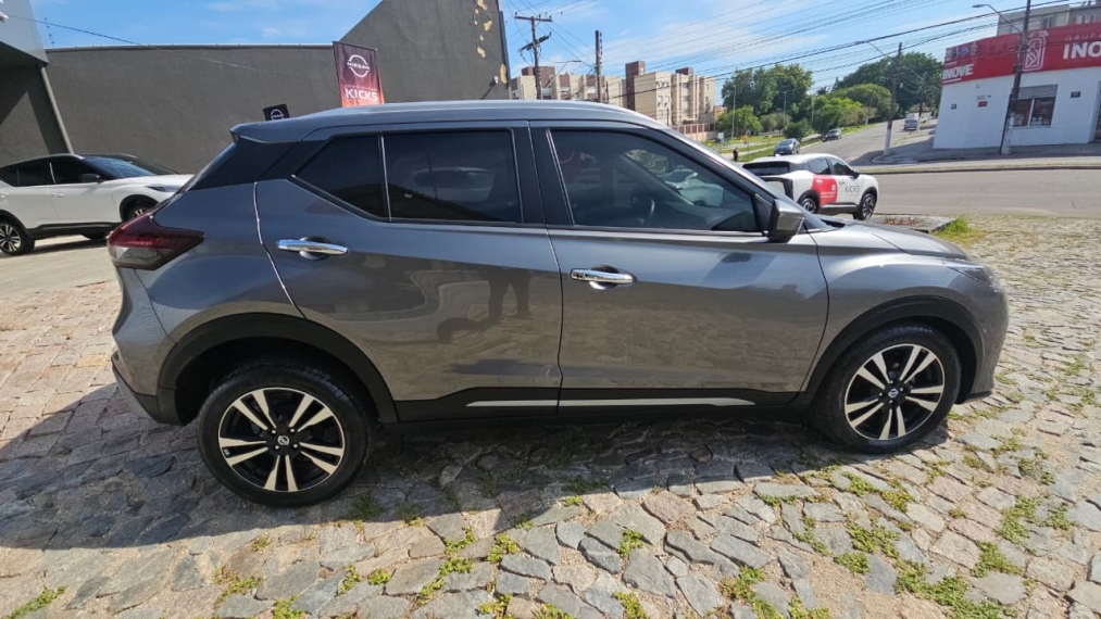 kicks 1.6 exclusive1