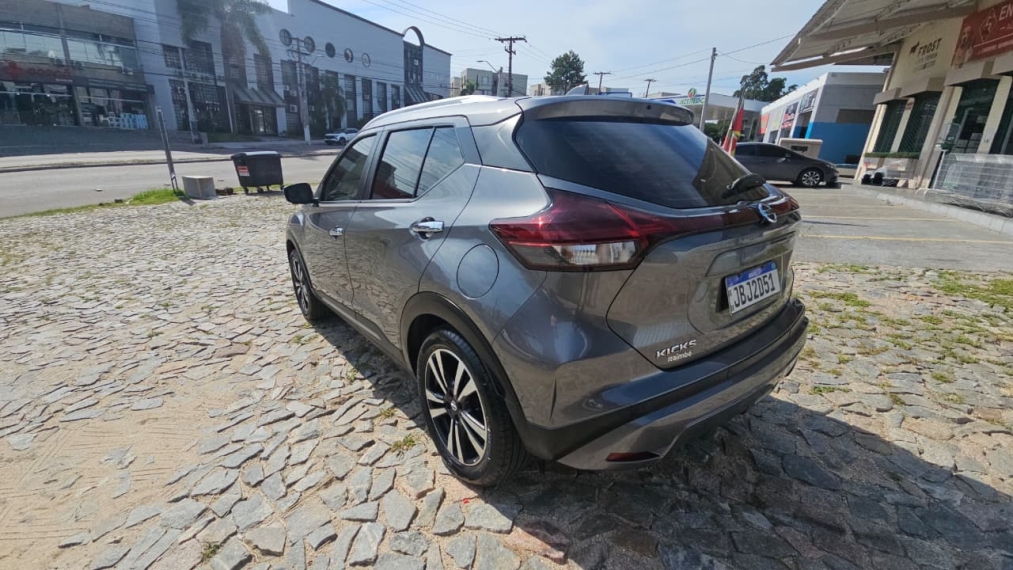 kicks 1.6 exclusive3