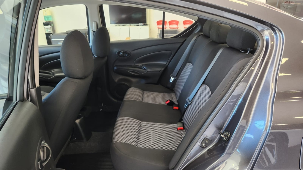 versa 1.6 special edition6