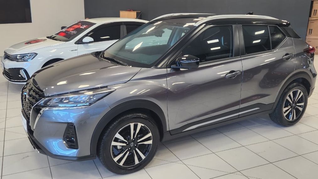 kicks 1.6 exclusive1