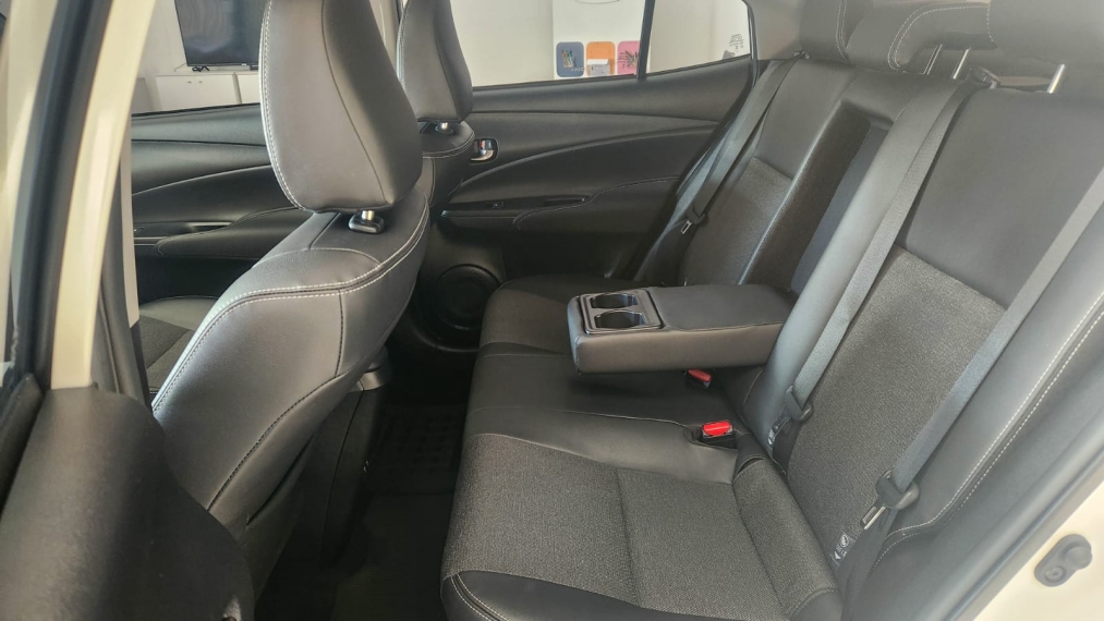 toyota yaris 1.5 xs6