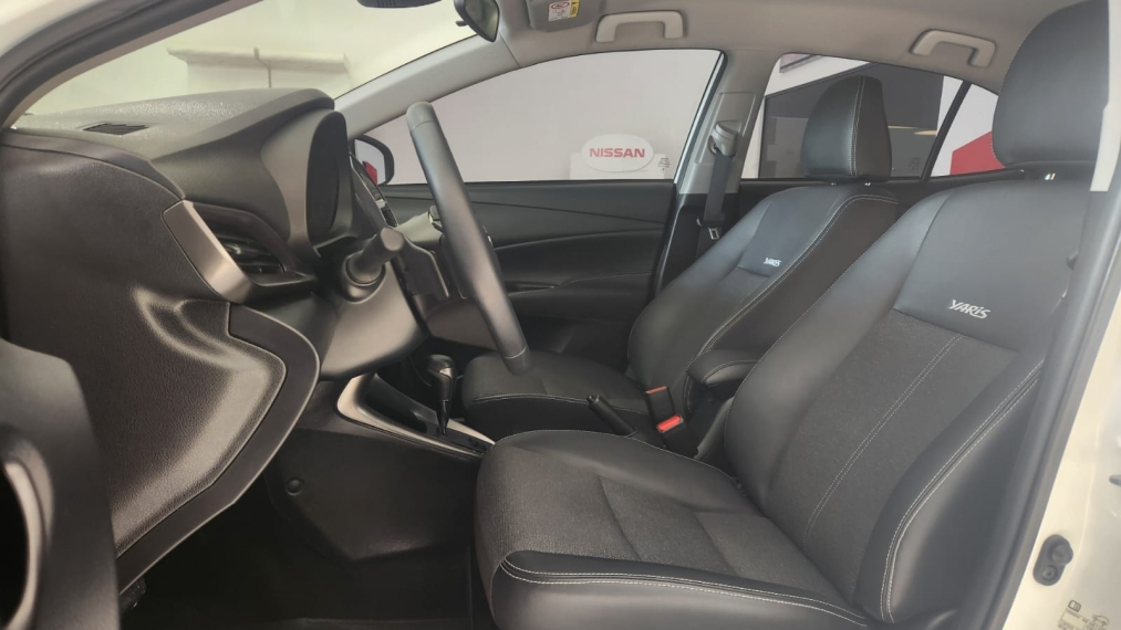toyota yaris 1.5 xs5