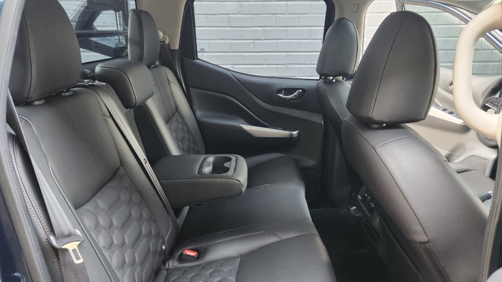 nissan frontier 2.3 platinum6