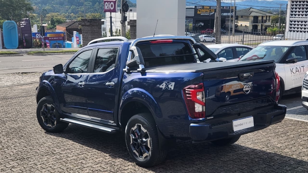 nissan frontier 2.3 platinum2