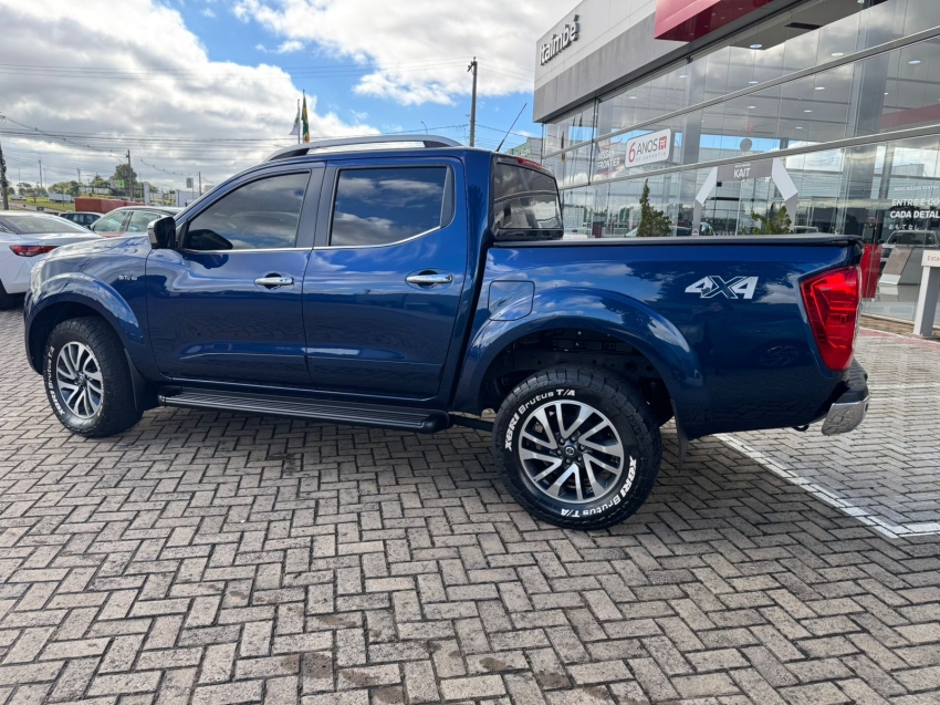 nissan frontier 2.3 le2