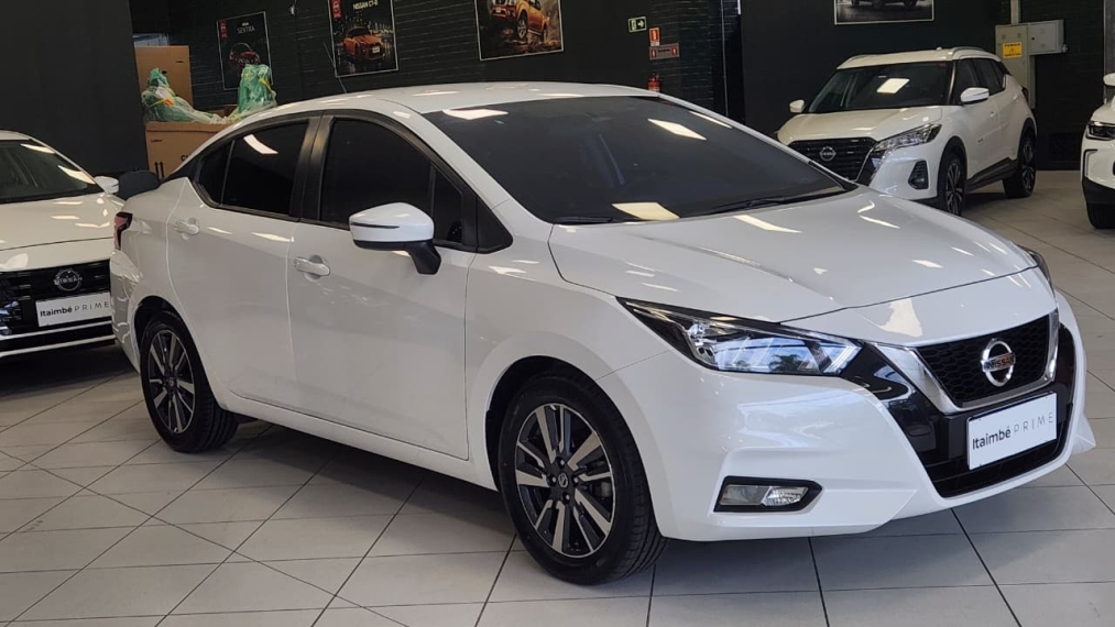 nissan versa 1.6 advance0