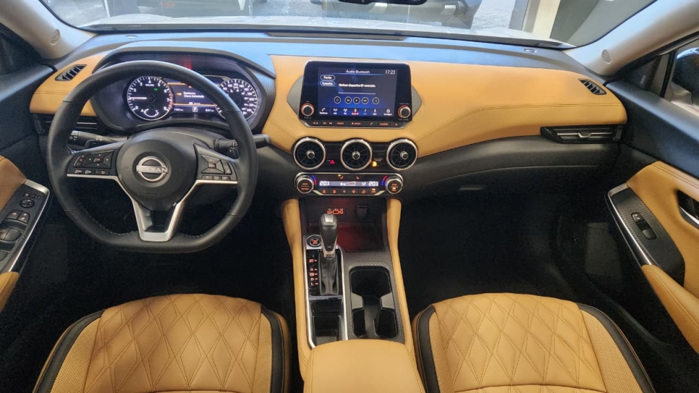 nissan sentra 2.0 exclusive premium4