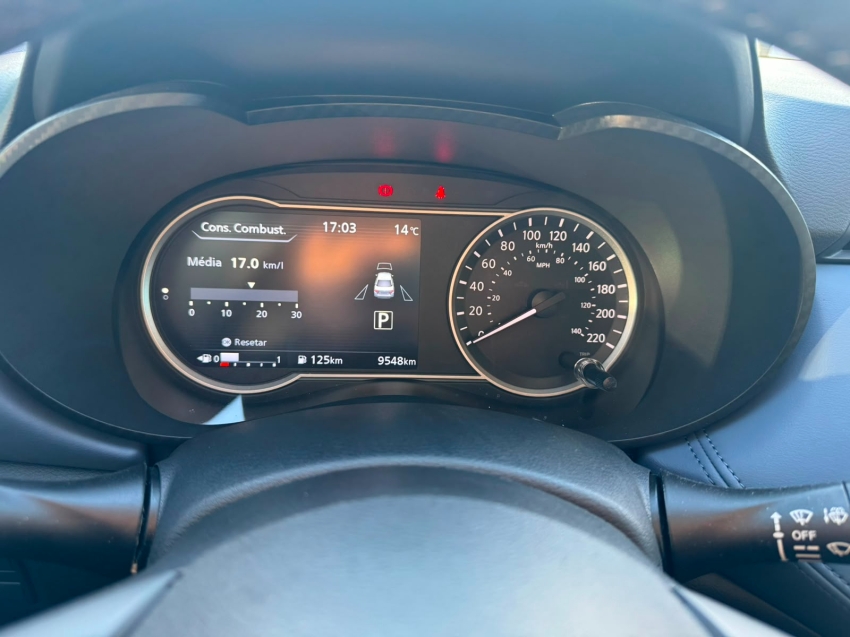 nissan versa 1.6  exclusive7