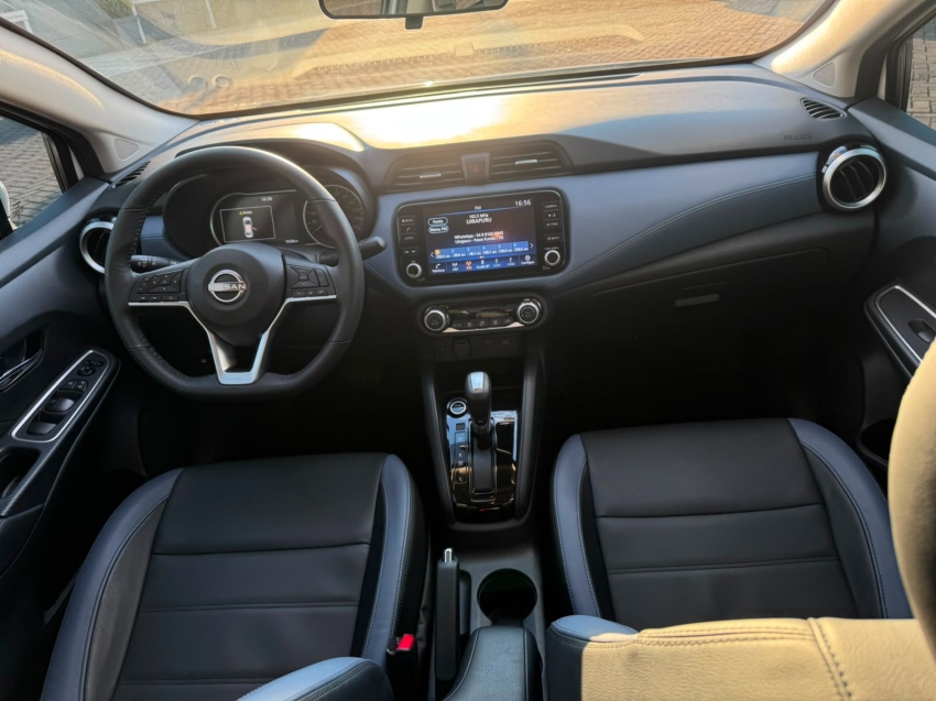 nissan versa 1.6  exclusive6