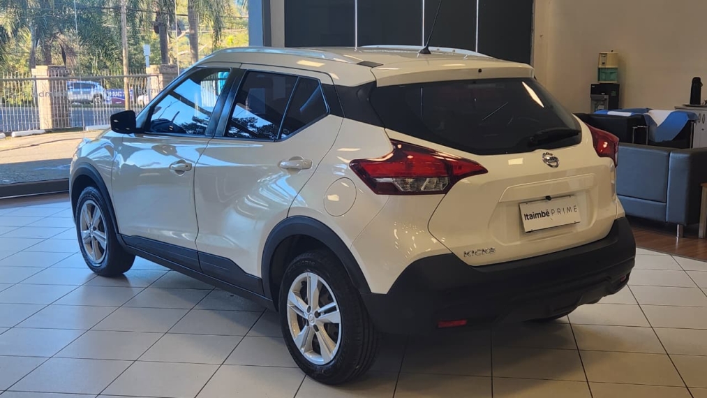 nissan kicks 1.6 s direct2