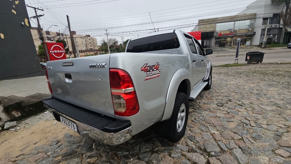 hilux 3.0 std diesel manual4