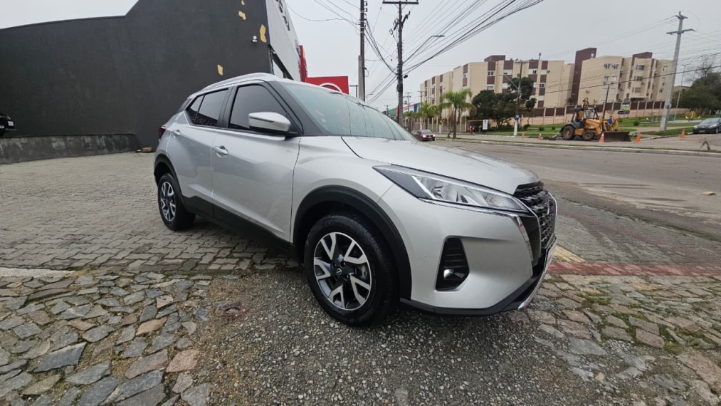 nissan kicks 1.6 sense0