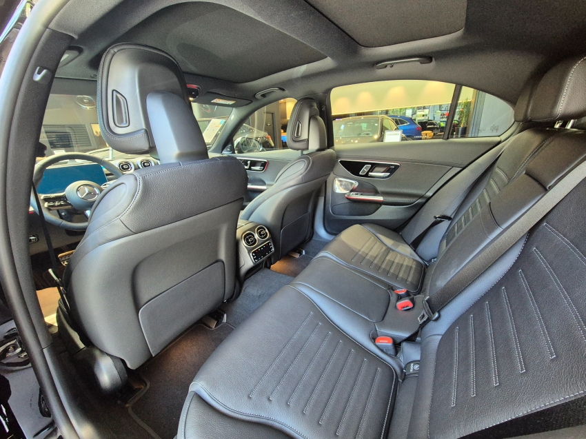 mercedes-benz c 300 2.0 eq boost hibrido amg line 9g-tronic 4p automatico 2025