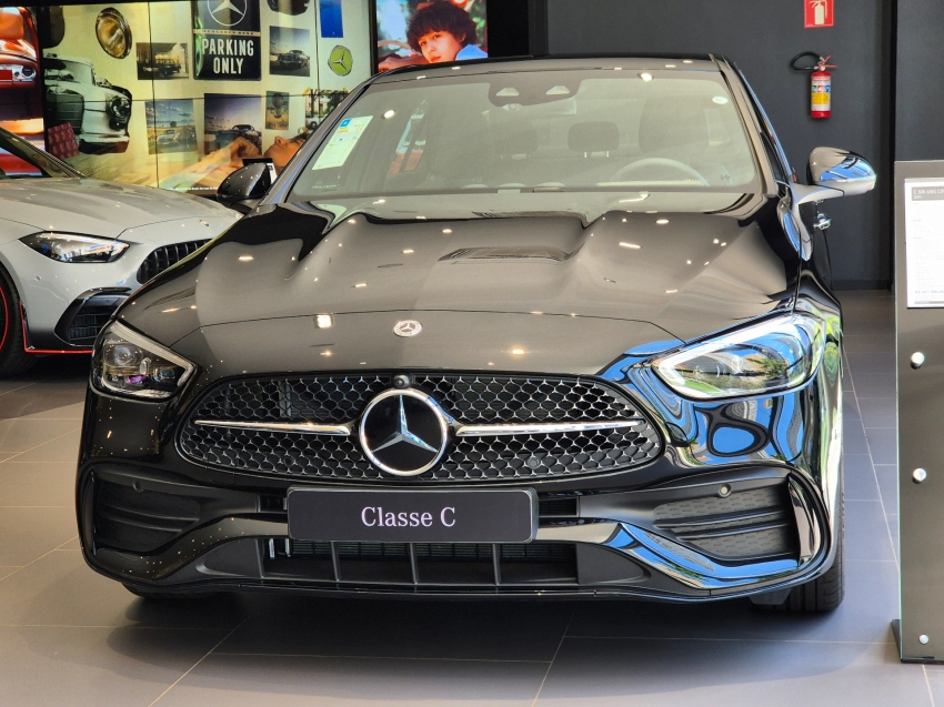 mercedes-benz c 300 2.0 eq boost hibrido amg line 9g-tronic 4p automatico 2025 mercedes-benz c 300 2.0 eq boost hibrido amg line 9g-tronic 4p automatico 2025
