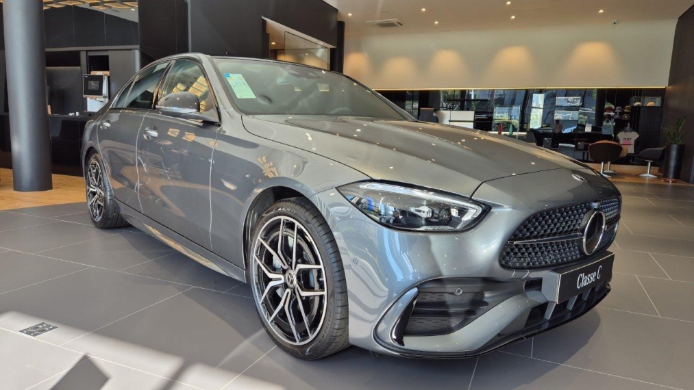 mercedes-benz c 300 2.0 eq boost hibrido amg line 9g-tronic 4p automatico 2025 mercedes-benz c 300 2.0 eq boost hibrido amg line 9g-tronic 4p automatico 2025