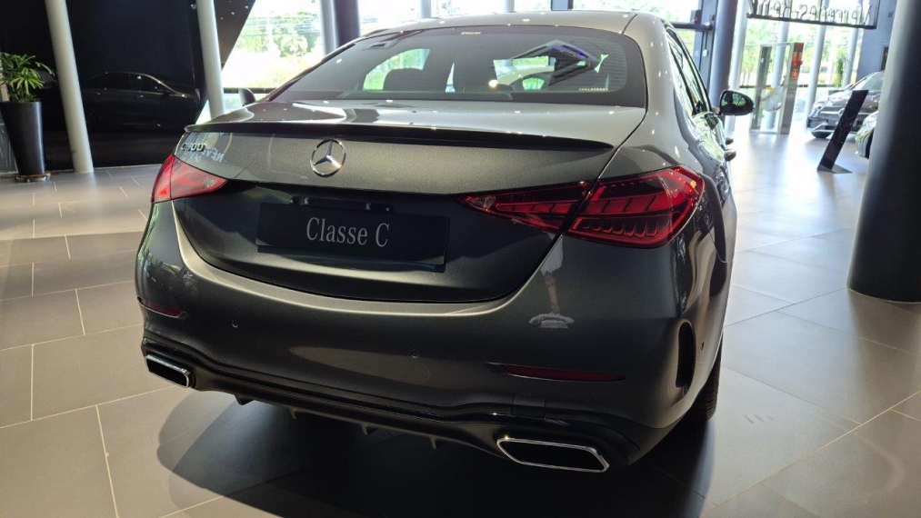 mercedes-benz c 300 2.0 eq boost hibrido amg line 9g-tronic 4p automatico 2025