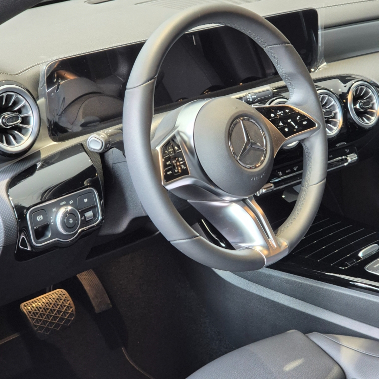 mercedes-benz cla 200 1.3 mhev progressive 7g-dct hibrido 4p automatico 20254