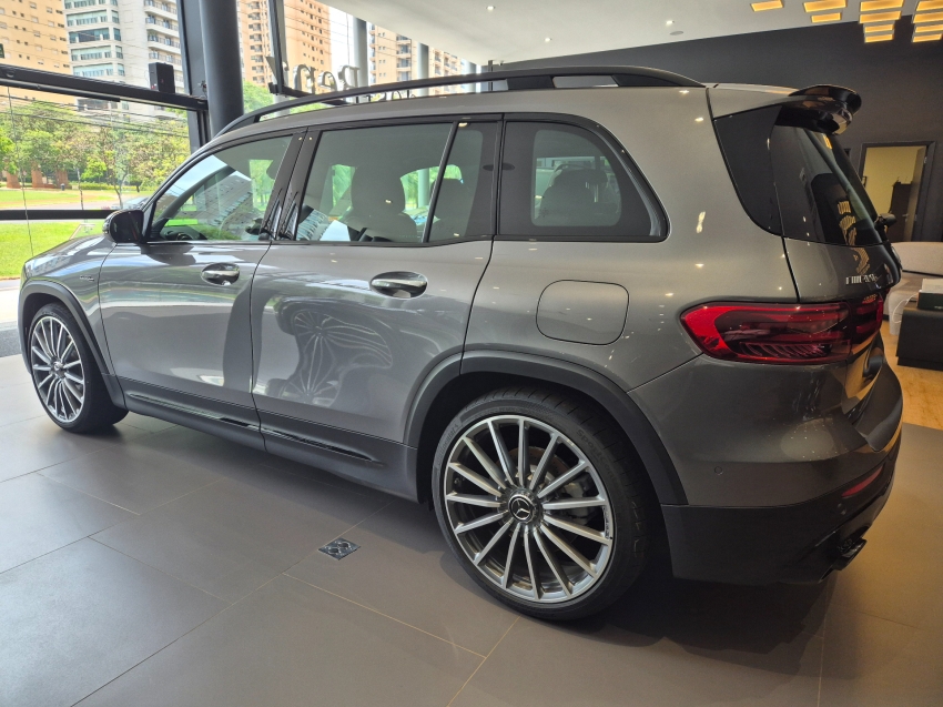 mercedes-benz glb 35 amg 2.0 mhev 4matic speedshift hibrido 4p automatico 20253