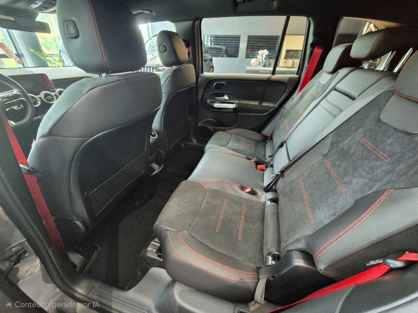 mercedes-benz glb 35 amg 2.0 mhev 4matic speedshift hibrido 4p automatico 20255