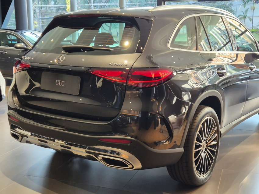 mercedes-benz glc 300 2.0 mhev amg line 4matic 9g-tronic hibrido 4p automatico 20263