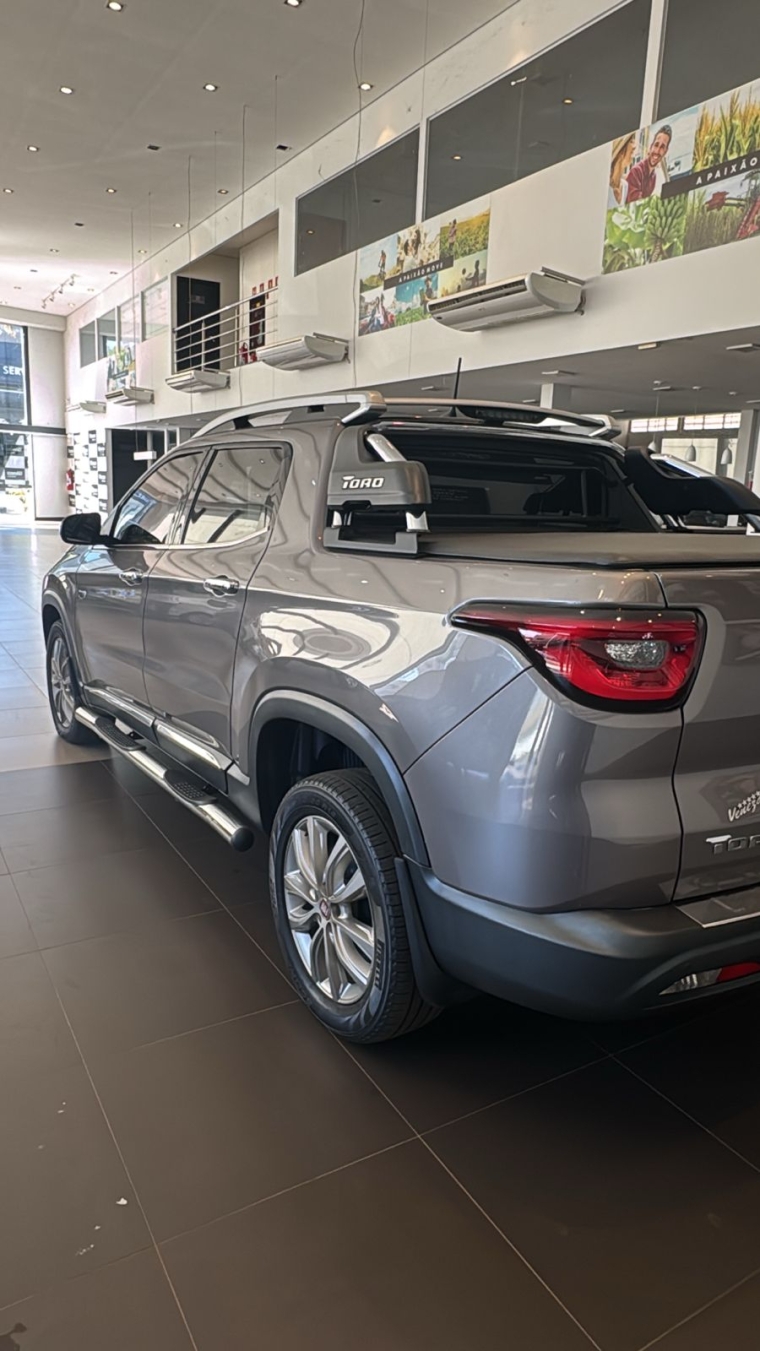 fiat toro 2.0 16v turbo diesel ranch 4wd at9 4p automatico 2021 fiat toro 2.0 16v turbo diesel ranch 4wd at9 4p automatico 2021