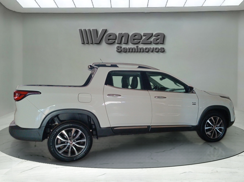 fiat toro 2.0 16v turbo diesel volcano 4wd at9 4p automatico 2020