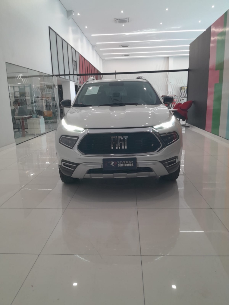 fiat toro 1.3 turbo 270 flex volcano at6 4p automatico 2025