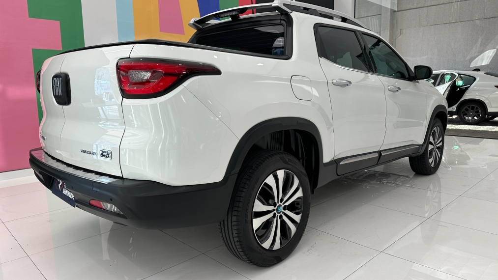 fiat toro 1.3 turbo 270 flex volcano at6 4p automatico 20252