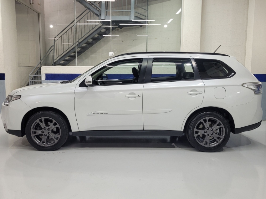 mitsubishi outlander 2.0 16v gasolina 4p automatico 2014