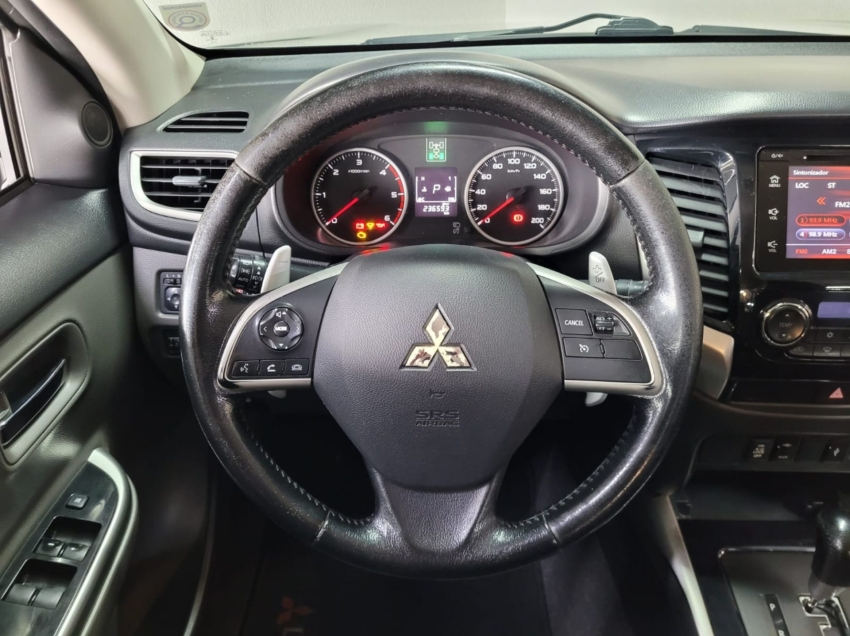 mitsubishi l200 triton 2.4 16v turbo diesel sport hpe top cd 4p 4x4 automatico 2017