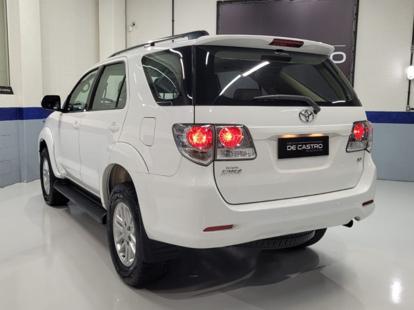 toyota hilux sw4 2.7 sr 4x2 16v flex 4p automatico 2015