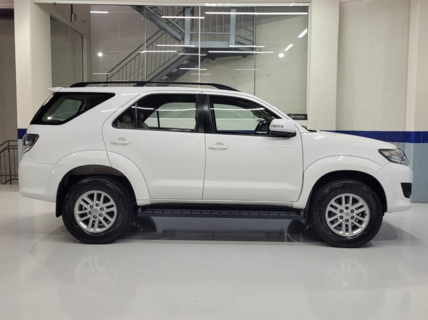 toyota hilux sw4 2.7 sr 4x2 16v flex 4p automatico 2015