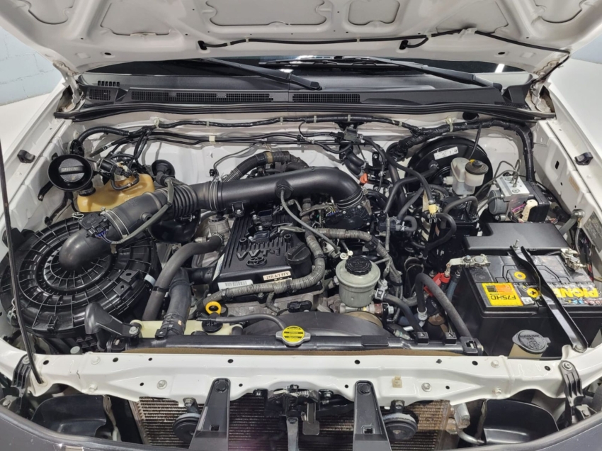toyota hilux sw4 2.7 sr 4x2 16v flex 4p automatico 2015