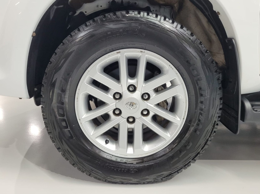 toyota hilux sw4 2.7 sr 4x2 16v flex 4p automatico 2015