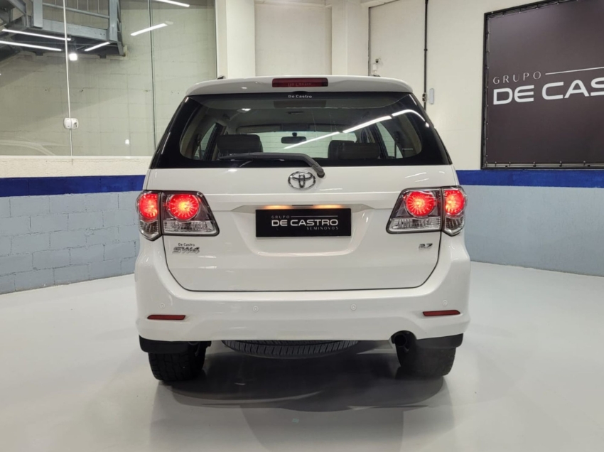 toyota hilux sw4 2.7 sr 4x2 16v flex 4p automatico 2015