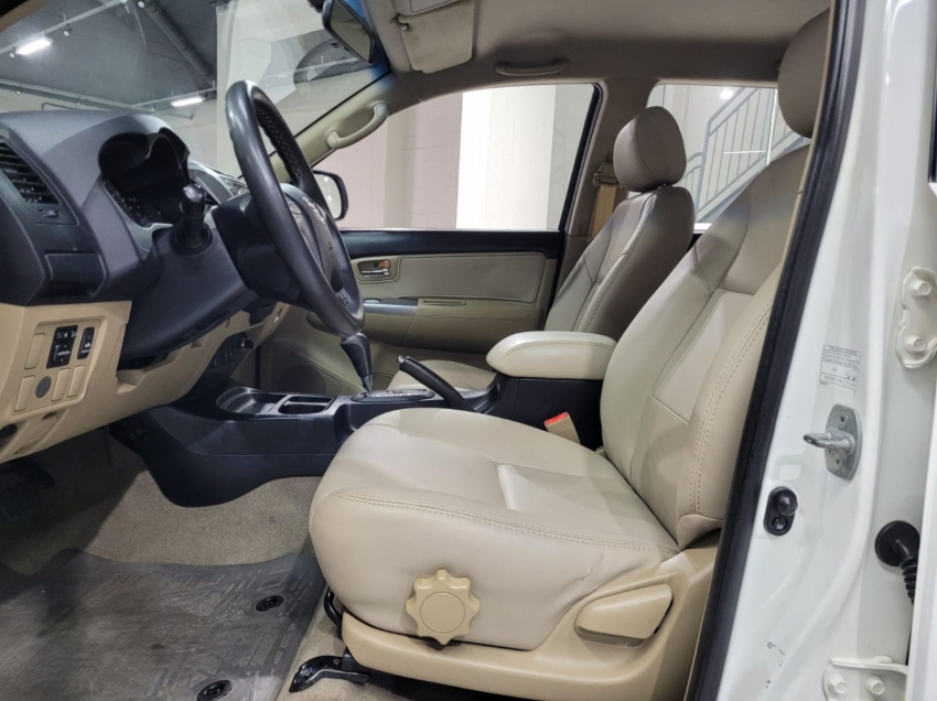 toyota hilux sw4 2.7 sr 4x2 16v flex 4p automatico 2015