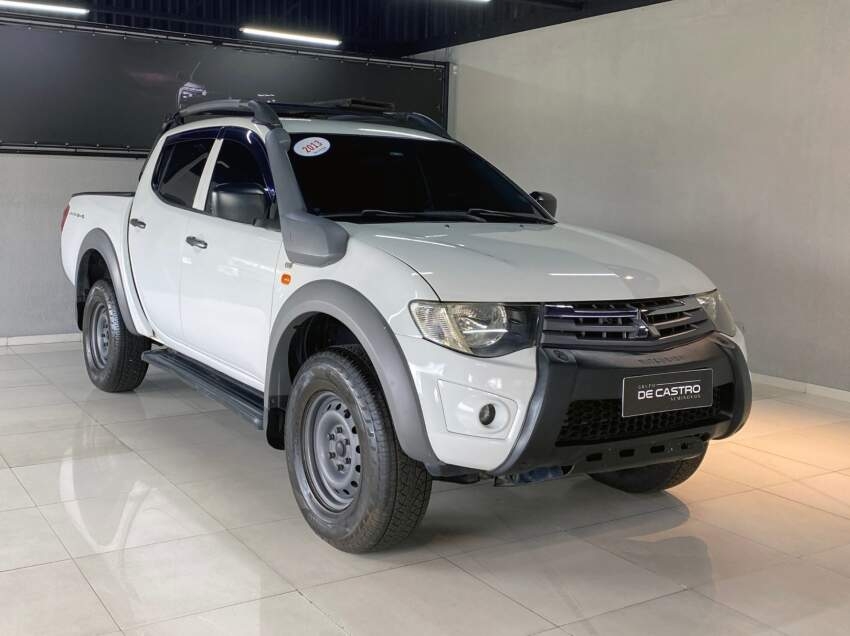 mitsubishi l200 triton savana