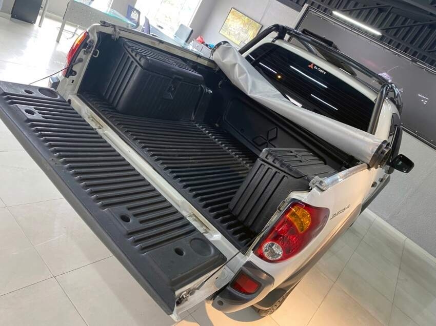 mitsubishi l200 triton savana