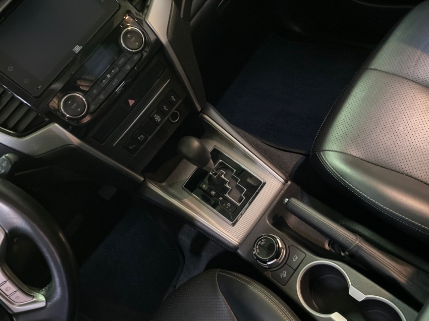 mitsubishi l200 triton sport hpe s