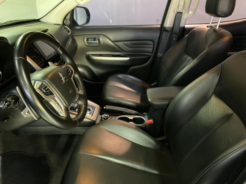 mitsubishi l200 triton sport hpe s