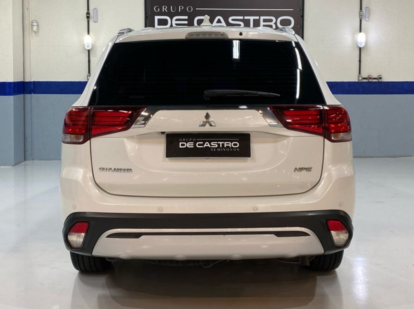 mitsubishi outlander hpe