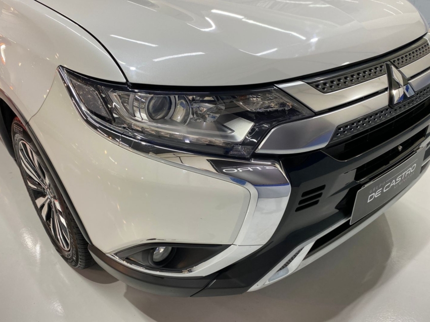 mitsubishi outlander hpe