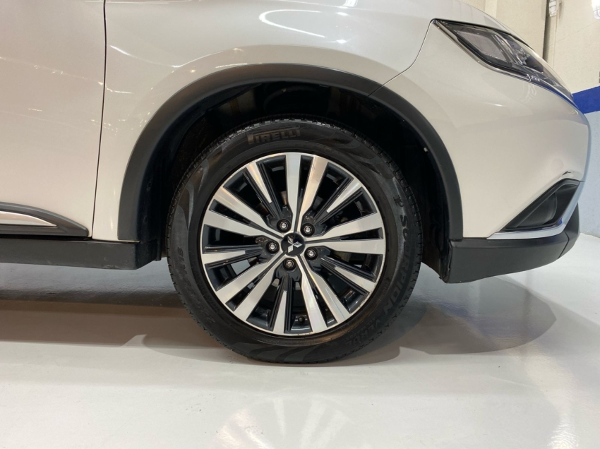mitsubishi outlander hpe