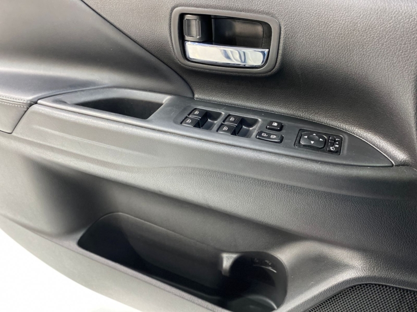 mitsubishi outlander hpe
