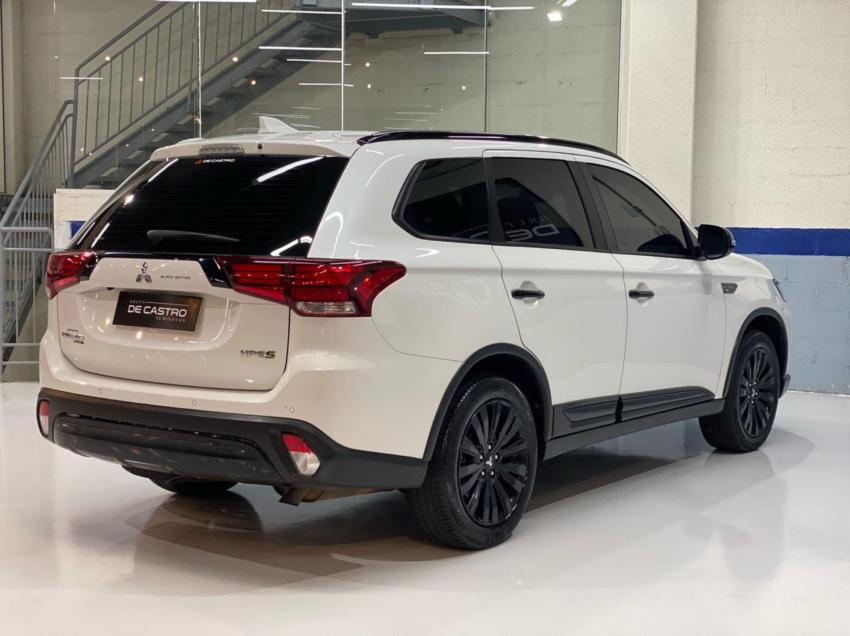 mitsubishi outlander hpe-s