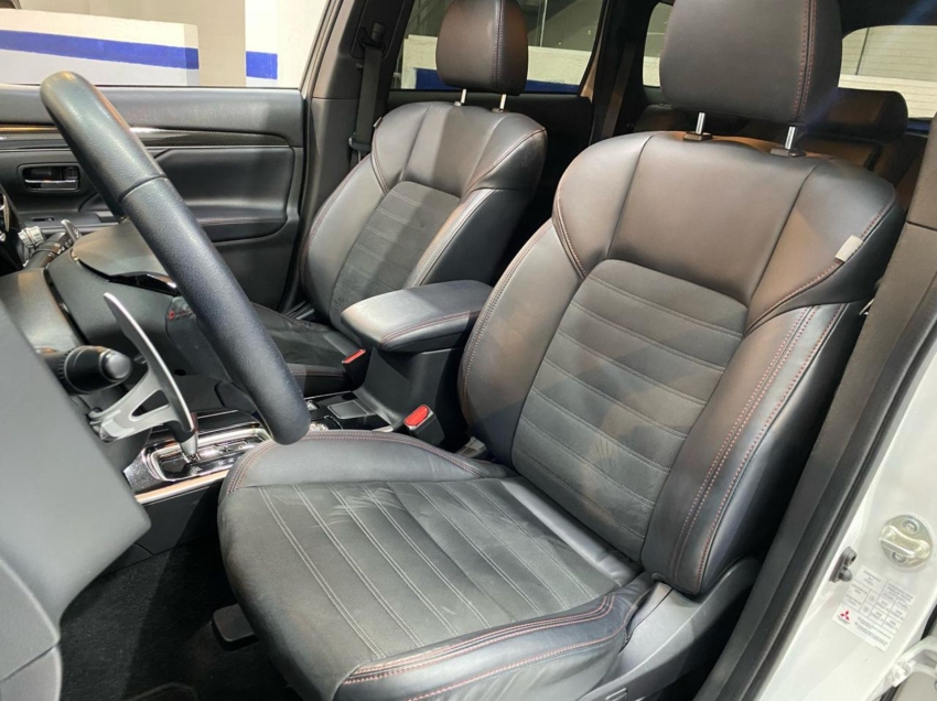 mitsubishi outlander hpe-s