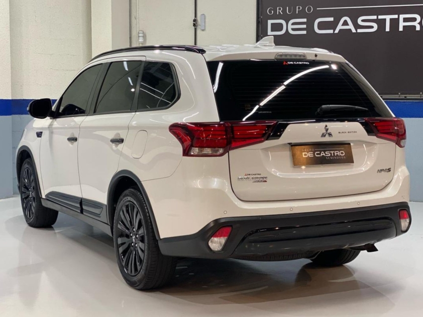 mitsubishi outlander hpe-s