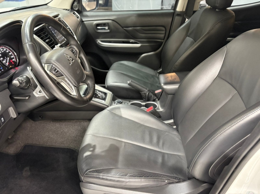 mit l200 triton sport hpe