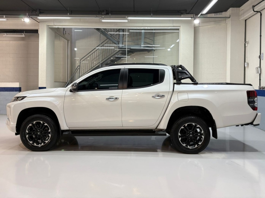 mit l200 triton sport hpe