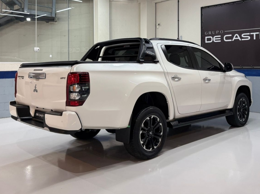 mit l200 triton sport hpe